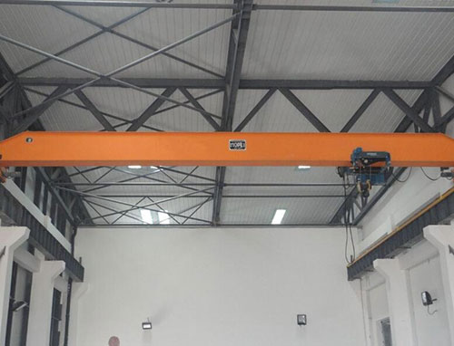 單梁行車內(nèi)部構(gòu)造中如何實(shí)現(xiàn)起重和運(yùn)輸功能？